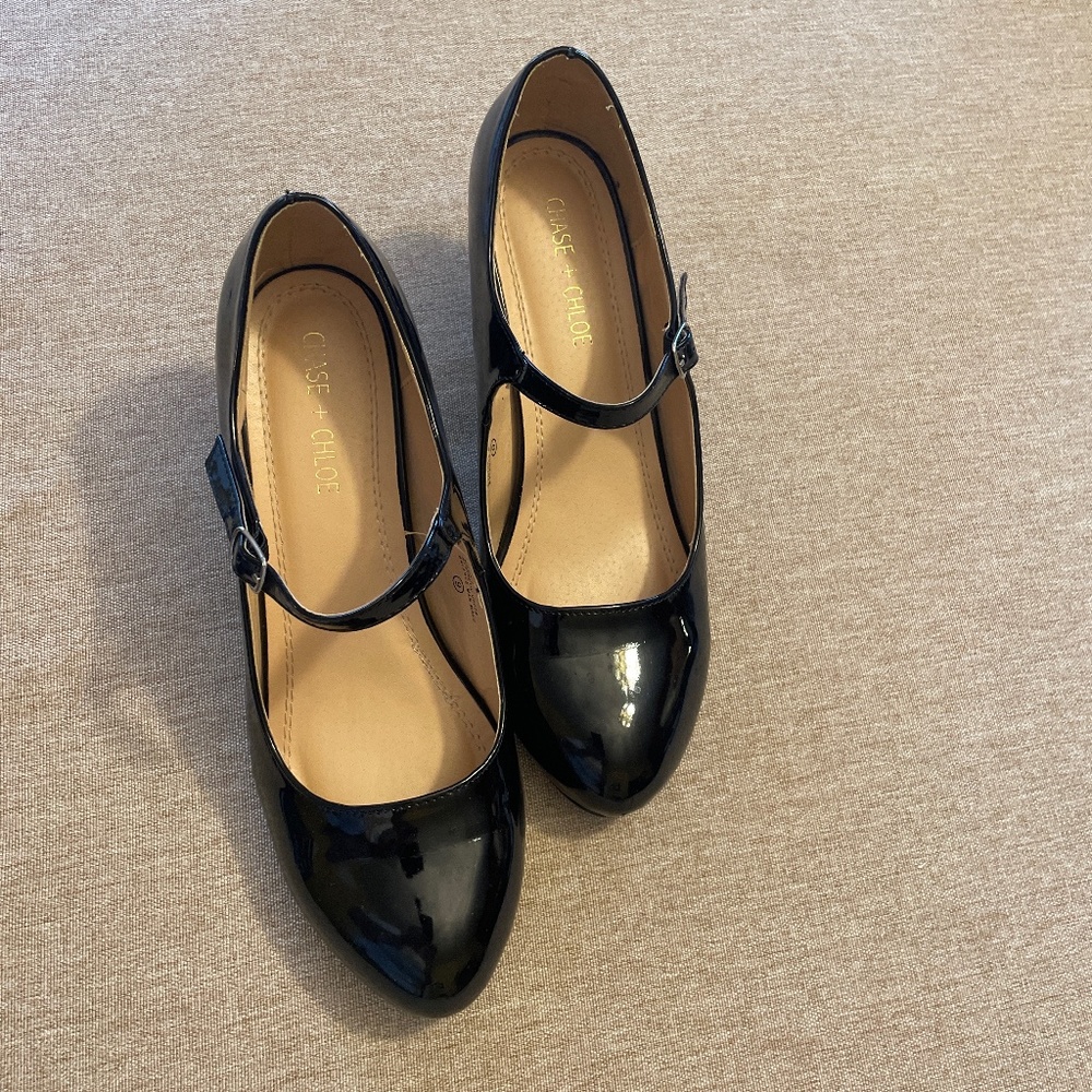 Chase and  Chloe women’s shoes